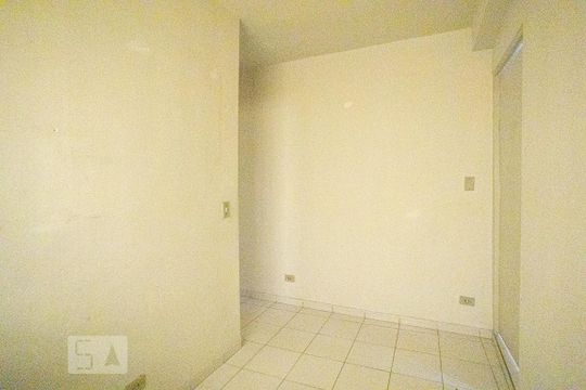 Cozinha de apartamento para alugar com 1 quarto, 30m² em Vila Silva Ribeiro, Carapicuíba