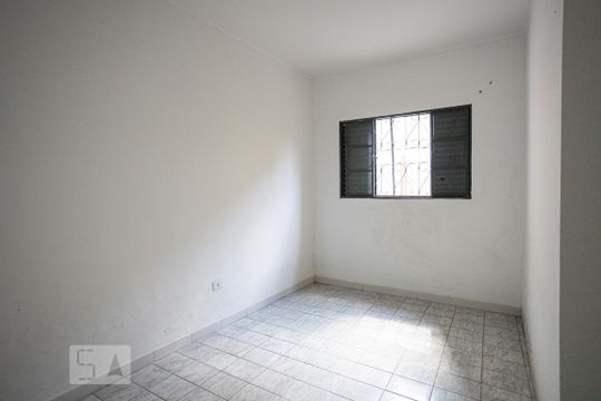 Sala/Quarto de casa para alugar com 1 quarto, 30m² em Vila Silva Ribeiro, Carapicuíba