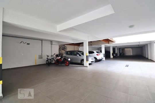 Garagem de apartamento para alugar com 2 quartos, 58m² em Campestre, Santo André