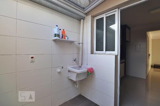 Área de Serviço de apartamento para alugar com 2 quartos, 58m² em Campestre, Santo André