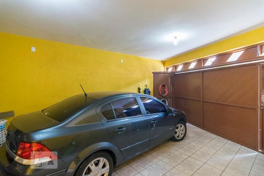 Garagem de casa para alugar com 4 quartos, 198m² em Parque Erasmo Assunção, Santo André
