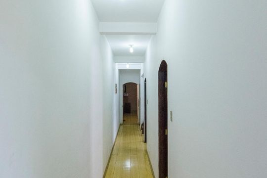 Corredor de casa para alugar com 4 quartos, 198m² em Parque Erasmo Assunção, Santo André