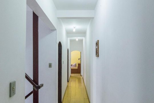 Corredor de casa para alugar com 4 quartos, 198m² em Parque Erasmo Assunção, Santo André