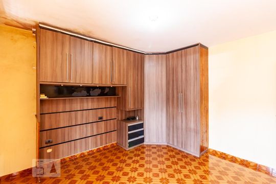 Quarto 1 de casa à venda com 2 quartos, 198m² em Jardim Ivone, São Paulo