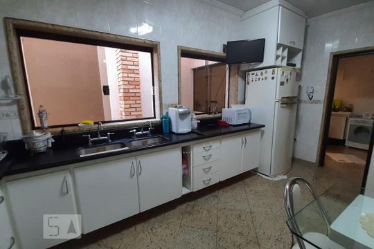 Cozinha de casa à venda com 4 quartos, 460m² em Vila Lúcia, São Paulo