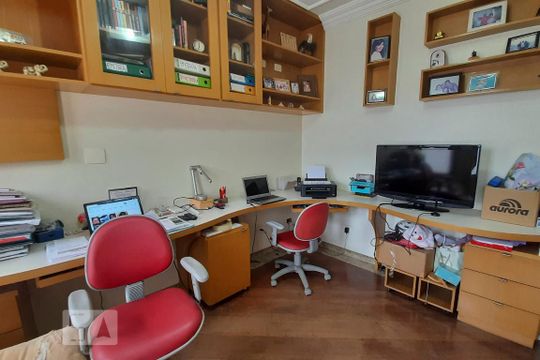Escritorio de casa à venda com 4 quartos, 460m² em Vila Lúcia, São Paulo
