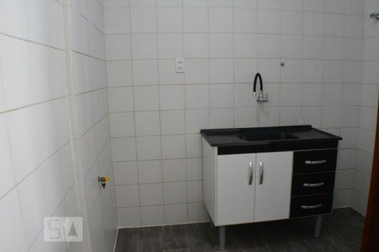 Cozinha de apartamento para alugar com 1 quarto, 51m² em Parque Bela Vista, Salvador