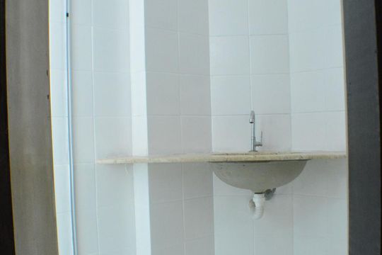 Banheiro de apartamento para alugar com 1 quarto, 51m² em Parque Bela Vista, Salvador