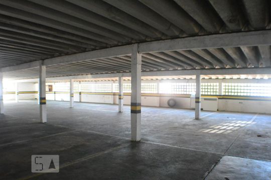 Área comum - Garagem  de apartamento para alugar com 1 quarto, 51m² em Parque Bela Vista, Salvador
