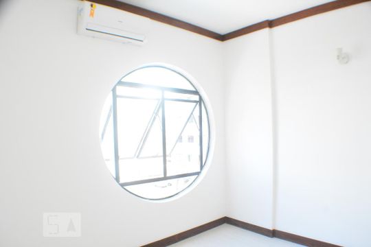 Quarto de apartamento para alugar com 1 quarto, 51m² em Parque Bela Vista, Salvador