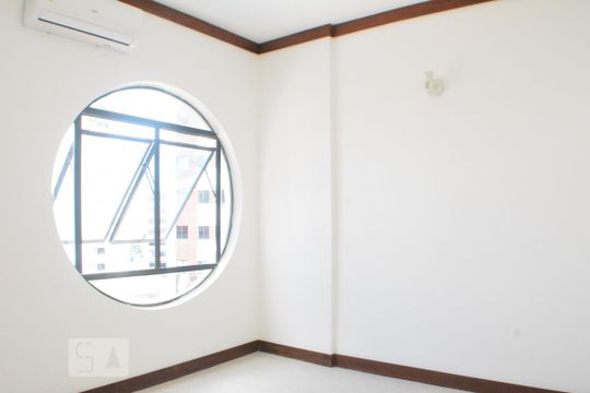 Quarto de apartamento para alugar com 1 quarto, 51m² em Parque Bela Vista, Salvador