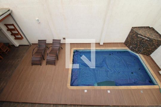Quintal de casa à venda com 3 quartos, 240m² em Parque das Universidades, Campinas