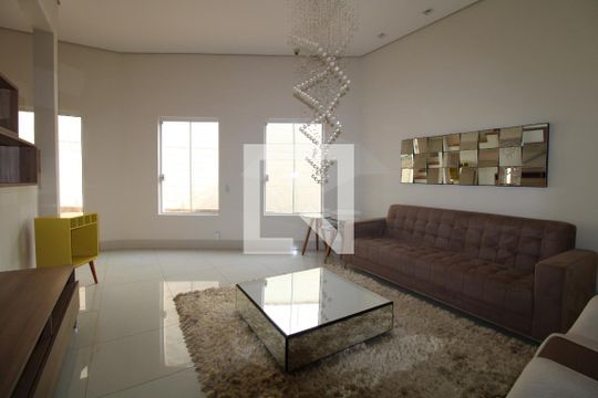 Sala de casa à venda com 3 quartos, 240m² em Parque das Universidades, Campinas