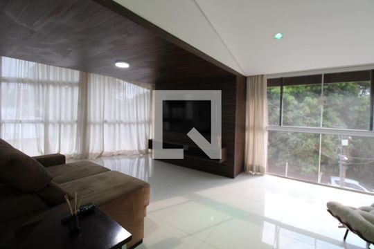 Sala de TV de casa à venda com 3 quartos, 240m² em Parque das Universidades, Campinas