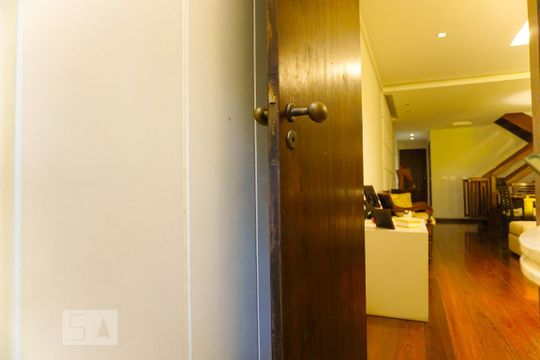 Lavabo de casa de condomínio para alugar com 4 quartos, 263m² em Barra da Tijuca, Rio de Janeiro