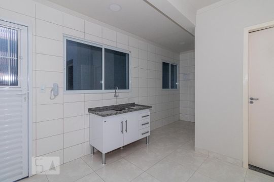 Quarto e Cozinha de apartamento para alugar com 1 quarto, 31m² em Vila Gustavo, São Paulo