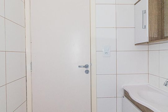Banheiro de apartamento para alugar com 1 quarto, 31m² em Vila Gustavo, São Paulo