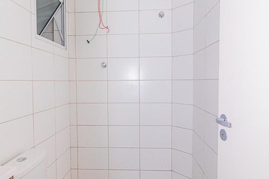 Banheiro de apartamento para alugar com 1 quarto, 31m² em Vila Gustavo, São Paulo