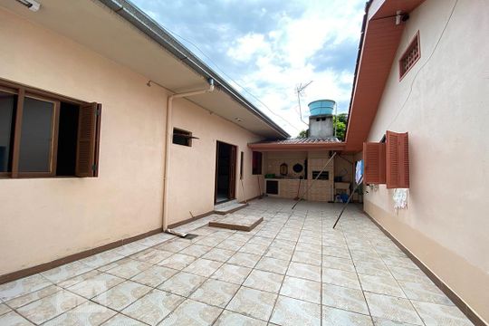 Pátio de casa à venda com 4 quartos, 280m² em Jardim Mauá, Novo Hamburgo