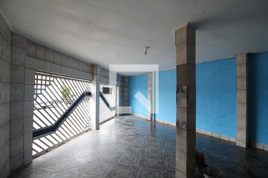 Garagem de casa à venda com 5 quartos, 700m² em Parque Císper, São Paulo