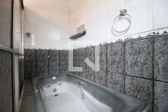 Banheiro 1 de casa à venda com 5 quartos, 700m² em Parque Císper, São Paulo