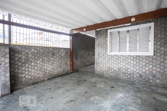 Garagem de casa à venda com 2 quartos, 130m² em Pestana, Osasco