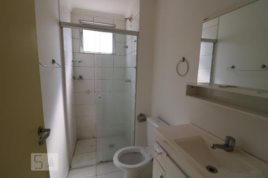 Banheiro de apartamento para alugar com 2 quartos, 55m² em Vila Prudente, São Paulo