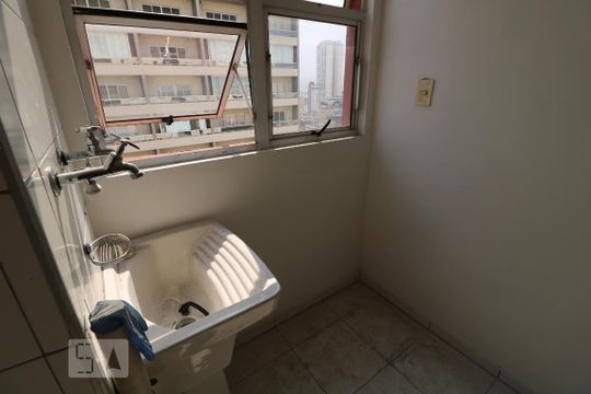 Tanque de apartamento para alugar com 2 quartos, 55m² em Vila Prudente, São Paulo