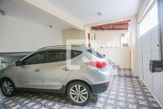 Garagem de casa para alugar com 3 quartos, 220m² em Jardim Sarah, São Paulo