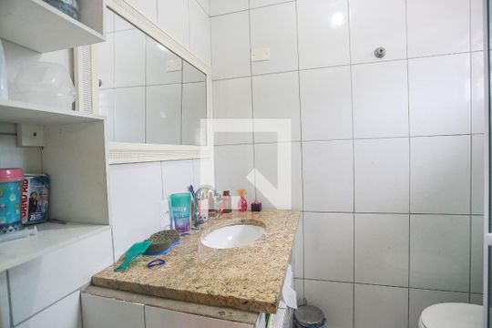 Banheiro de casa para alugar com 3 quartos, 220m² em Jardim Sarah, São Paulo