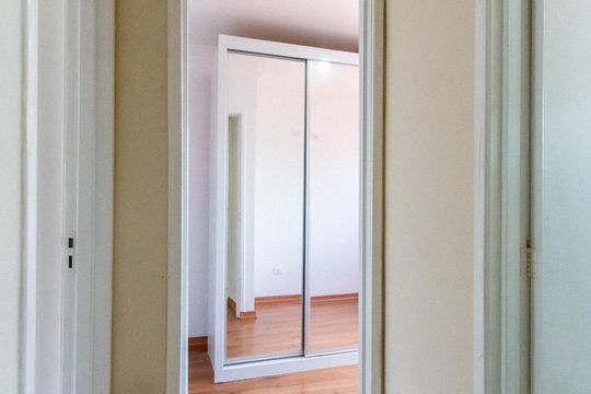 Corredor Quartos e Banheiro de casa para alugar com 2 quartos, 57m² em Recanto Arco Verde, Cotia