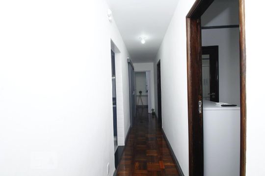 Corredor de apartamento para alugar com 4 quartos, 105m² em Flamengo, Rio de Janeiro