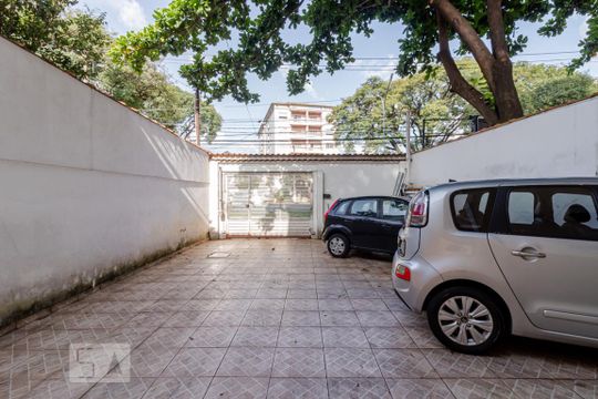 Garagem de casa à venda com 5 quartos, 550m² em Vila Monumento, São Paulo