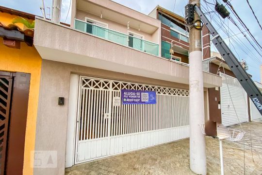 Fachada de casa para alugar com 4 quartos, 340m² em Vila Scarpelli, Santo André