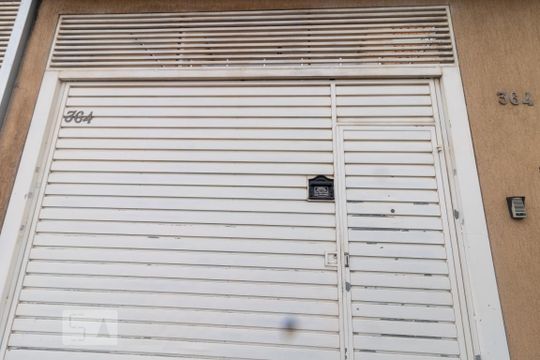 Fachada de casa à venda com 5 quartos, 400m² em Vila Curuçá, Santo André