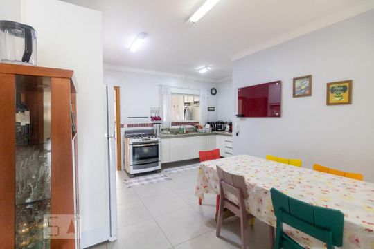 Cozinha de casa à venda com 5 quartos, 400m² em Vila Curuçá, Santo André