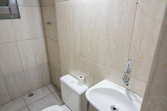 Banheiro de casa à venda com 1 quarto, 40m² em Vila Gomes, São Paulo