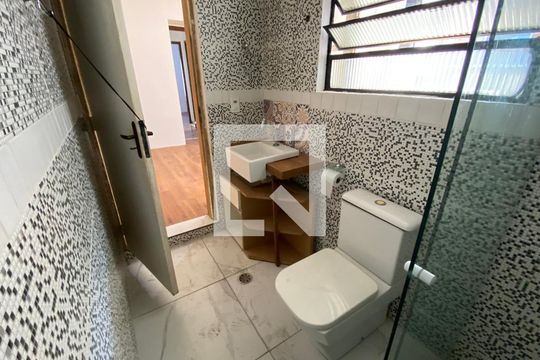 Banheiro da Suíte de casa à venda com 2 quartos, 77m² em Vila do Encontro, São Paulo