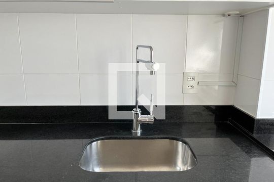 Cozinha de apartamento para alugar com 2 quartos, 72m² em Chácara Inglesa, São Paulo