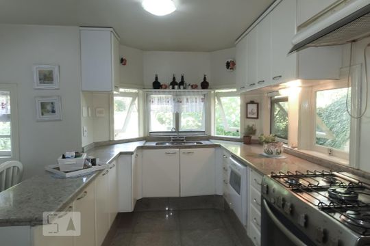 Cozinha de casa à venda com 4 quartos, 600m² em Jardim Isabel, Porto Alegre