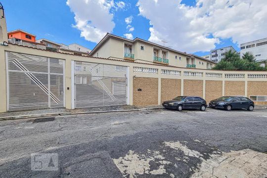 Fachada de casa de condomínio à venda com 3 quartos, 180m² em Vila Maria Alta, São Paulo