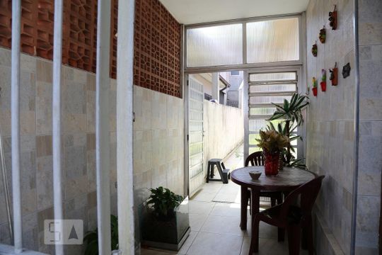 Hall Entrada de casa à venda com 4 quartos, 200m² em Vila Sônia, São Paulo