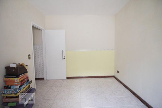 quarto 1 de casa para alugar com 3 quartos, 150m² em Vila Francos, São Paulo
