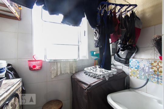 Área de serviço de apartamento para alugar com 2 quartos, 49m² em Caguassu, Sorocaba