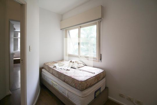 Quarto 2 de apartamento à venda com 3 quartos, 135m² em Itaim Bibi, São Paulo
