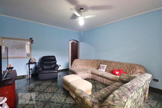 Sala de casa à venda com 3 quartos, 224m² em Jardim Ana Maria, Santo André