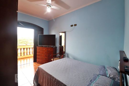 Quarto 2 de casa à venda com 3 quartos, 224m² em Jardim Ana Maria, Santo André