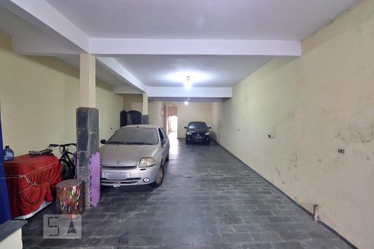 Garagem de casa à venda com 3 quartos, 224m² em Jardim Ana Maria, Santo André