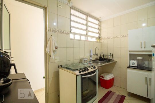 Cozinha  de apartamento para alugar com 1 quarto, 67m² em Liberdade, São Paulo
