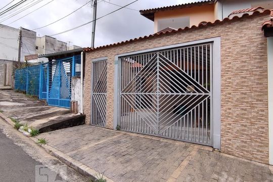 Fachada de casa à venda com 3 quartos, 200m² em Vila Buenos Aires, São Paulo